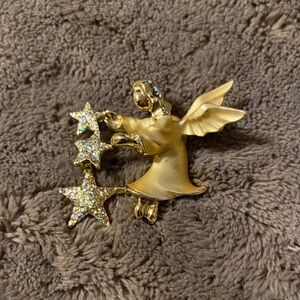Vintage Gold Tone Angel Brooch with Glittering Star Trio
